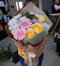 Букет цветов из:  Герберы, Розы и Хризантемы в Глазово